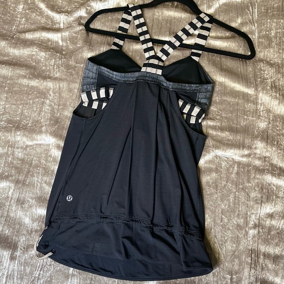 Lululemon Rest Less Tank Size 6
Black Burlap Texture Dune Apex Stripe Dune - Picture 7 of 16